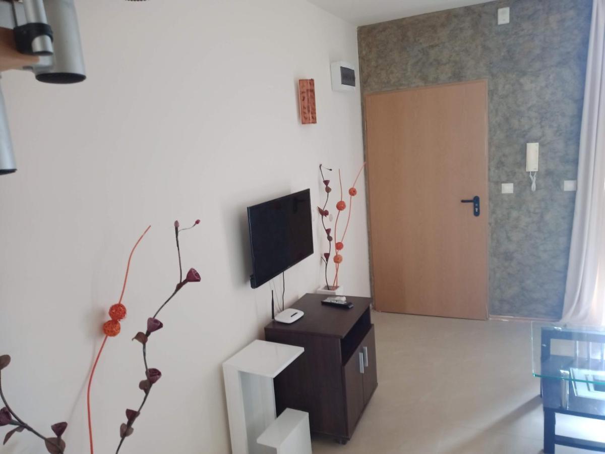 Къмпинг Градина - Garden Beach Apartments 소조폴 외부 사진